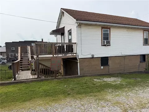 Other - 204 12 Longfellow St, Vandergrift, PA 15690 photo 2 of 4