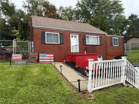 2009 Ridge Rd, Mckeesport, PA 15135