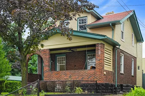 1221 Pocono St, Pittsburgh, PA 15218