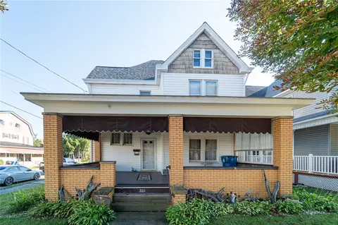 201 Arthur Ave, Scottdale, PA 15683