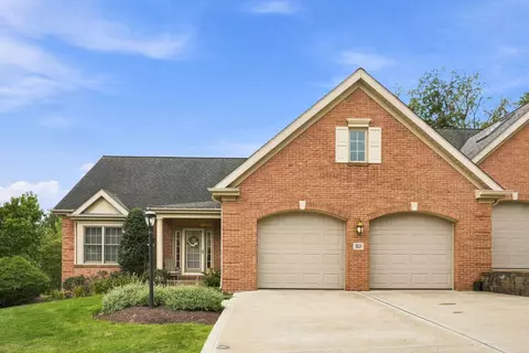 921 Red Oak, Pittsburgh, PA 15238