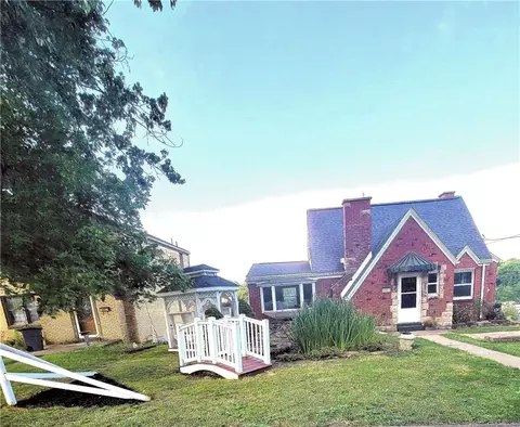 5907 Rodgers St, Pittsburgh, PA 15207
