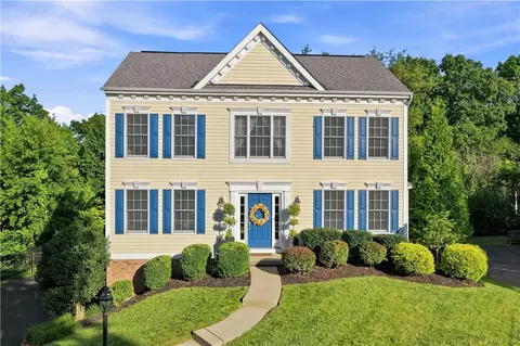 1640 Heritage Dr, Pittsburgh, PA 15237