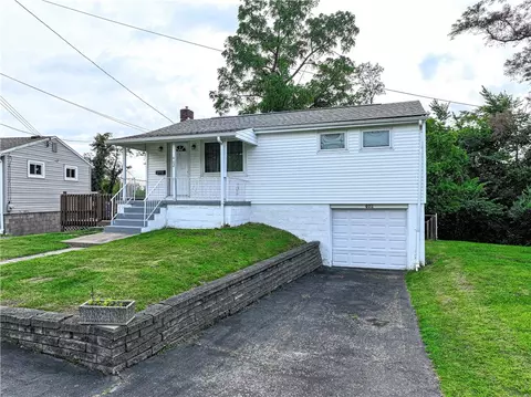 402 Oakhurst Ave, North Versailles, PA 15137