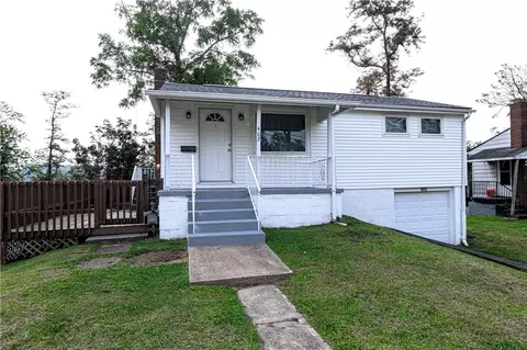 402 Oakhurst Ave, North Versailles, PA 15137