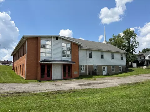 7190 Vine St, Enon Valley, PA 16120