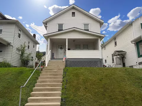 718 7th Ave, Coraopolis, PA 15108