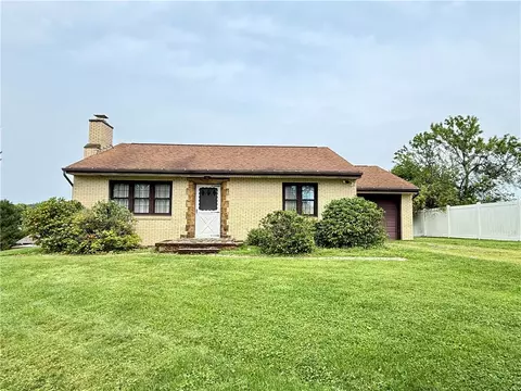 8321 E Van Buren Dr, Pittsburgh, PA 15237
