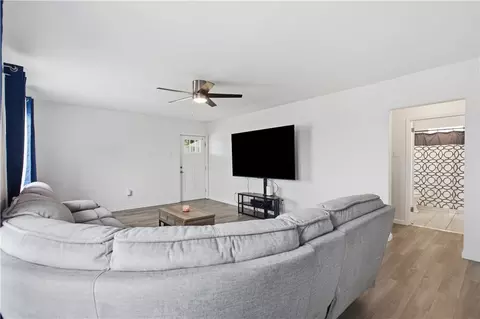 Living - 20 2nd St, Irwin, PA 15642 photo 2 of 3