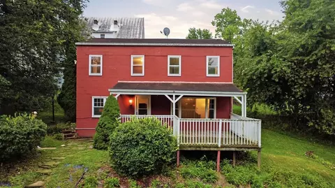 9 12 E Pitt St, Canonsburg, PA 15317