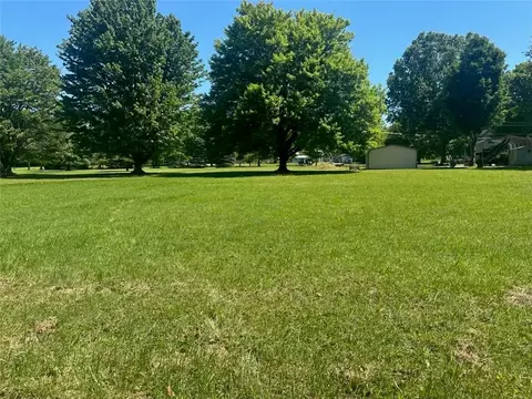 000 Meade Pl, Jamestown, PA 16134