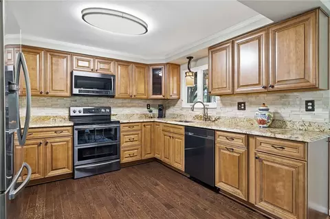 Kitchen - 124 Shellbark St, Clairton, PA 15025 photo 1 of 4