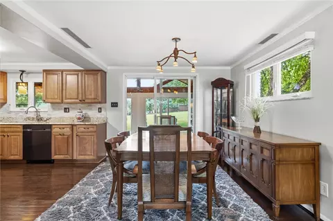 Dining - 124 Shellbark St, Clairton, PA 15025 photo 2 of 4
