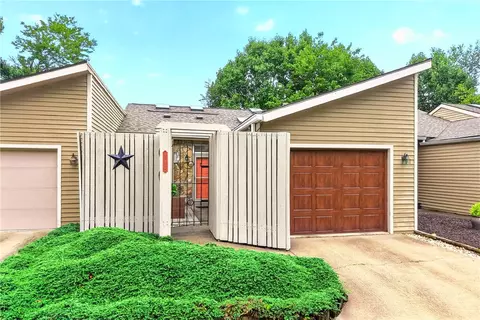 313 Vista Dr, Greensburg, PA 15601