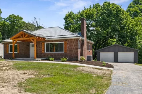 4533 Ridgeview Dr, Greensburg, PA 15601
