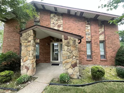 1807 Educational Dr, White Oak, PA 15131