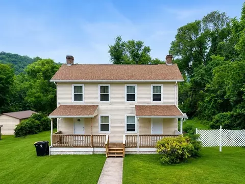 517 Moray Ln, Greenock, PA 15047