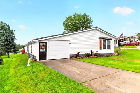 606 Lark Ln, Apollo, PA 15613