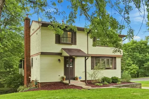 1852 Wallace, South Park, PA 15129