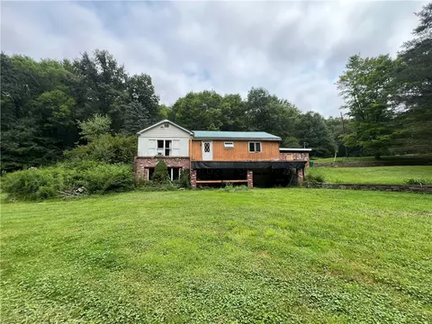 196 Rimp Rd, Butler, PA 16002