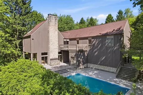 950 Blackburn Rd, Sewickley, PA 15143