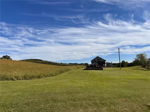174 Lash Rd, Irwin, PA 15642 photo 8