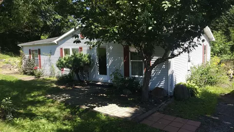 34 First St, Ellwood City, PA 16117