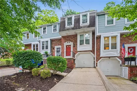 127 Spruce Ct, Pittsburgh, PA 15229