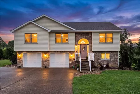 151 Rosewood Dr, Greensboro, PA 15338