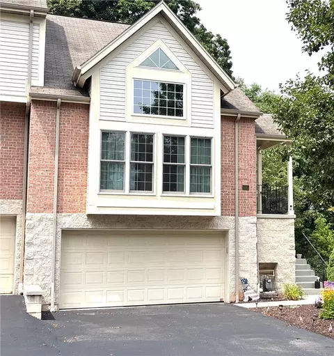 605 Berrington, Bethel Park, PA 15102