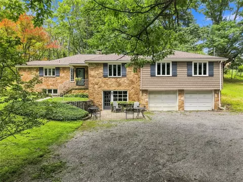 65 Dietrich Rd, Pittsburgh, PA 15238