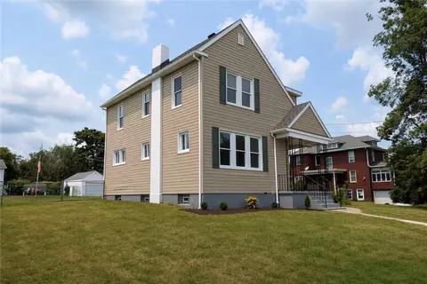 4 Hookton Ave, Uniontown, PA 15401