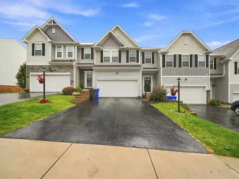 2503 Canterbury Dr, Imperial, PA 15126