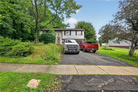 575 Apollo Dr, Freedom, PA 15042