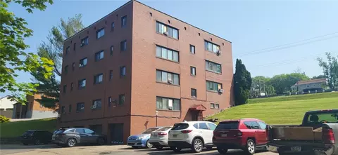 1 Glen Elm Dr, Pittsburgh, PA 15236