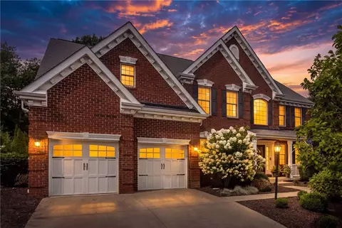 100 Macintosh Ct, Cranberry Township, PA 16066