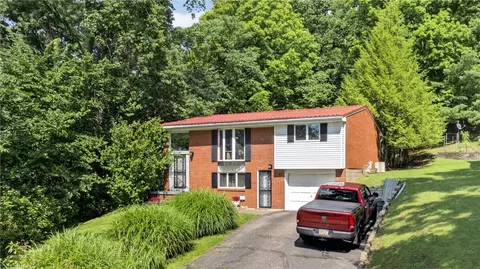 27 Sunset Dr, Mcdonald, PA 15057