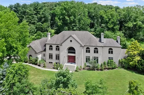 1060 Fox Chapel Rd, Pittsburgh, PA 15238