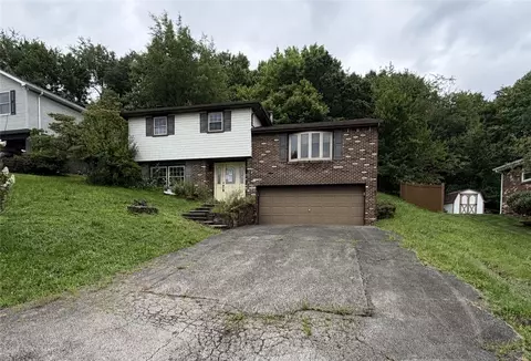 631 Wellington Dr, Greensburg, PA 15601