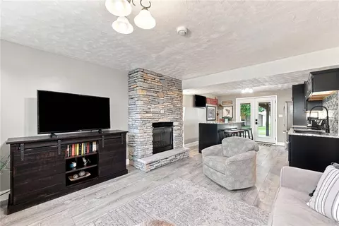 Living - 138 Rizzi Dr, Irwin, PA 15642 photo 3 of 3