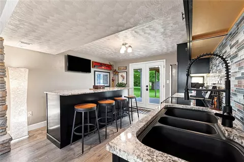Kitchen - 138 Rizzi Dr, Irwin, PA 15642 photo 5 of 6