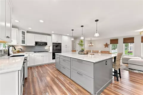 Kitchen - 138 Rizzi Dr, Irwin, PA 15642 photo 2 of 6