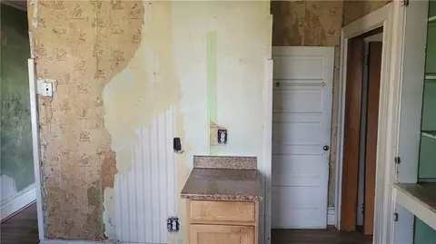 Entry Way - 232 W 3rd St, Derry, PA 15627 photo 9 of 11