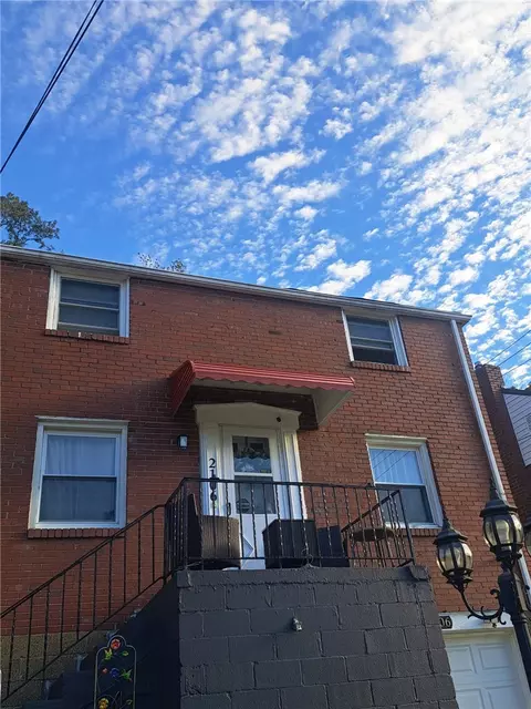 2106 Lindsay Rd, Pittsburgh, PA 15221