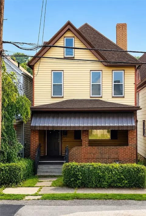 727 Vermont Ave, Glassport, PA 15045