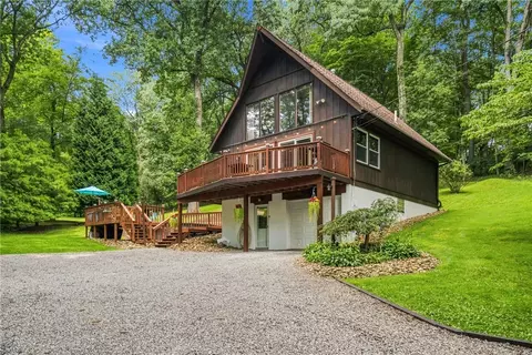 113 Sharbot Dr, Pittsburgh, PA 15237