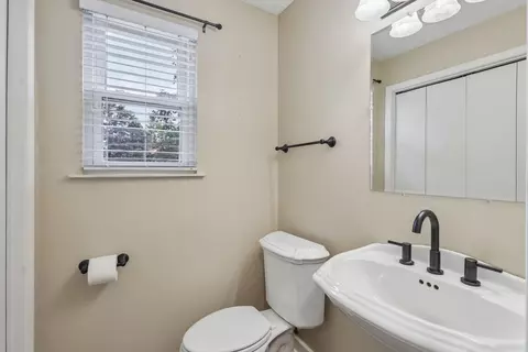 Bath - 136 Mosside, Seven Fields, PA 16046 photo 1 of 3