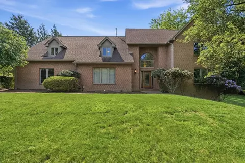 210 Reichold Rd, Wexford, PA 15090