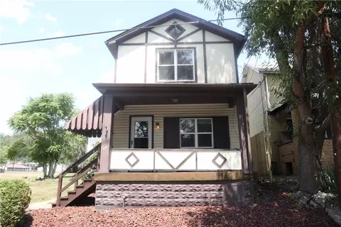 213 2nd Ave, Elco, PA 15434