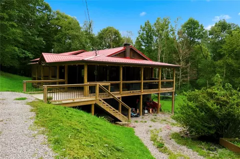 1393 Mateer Rd, Dayton, PA 16222